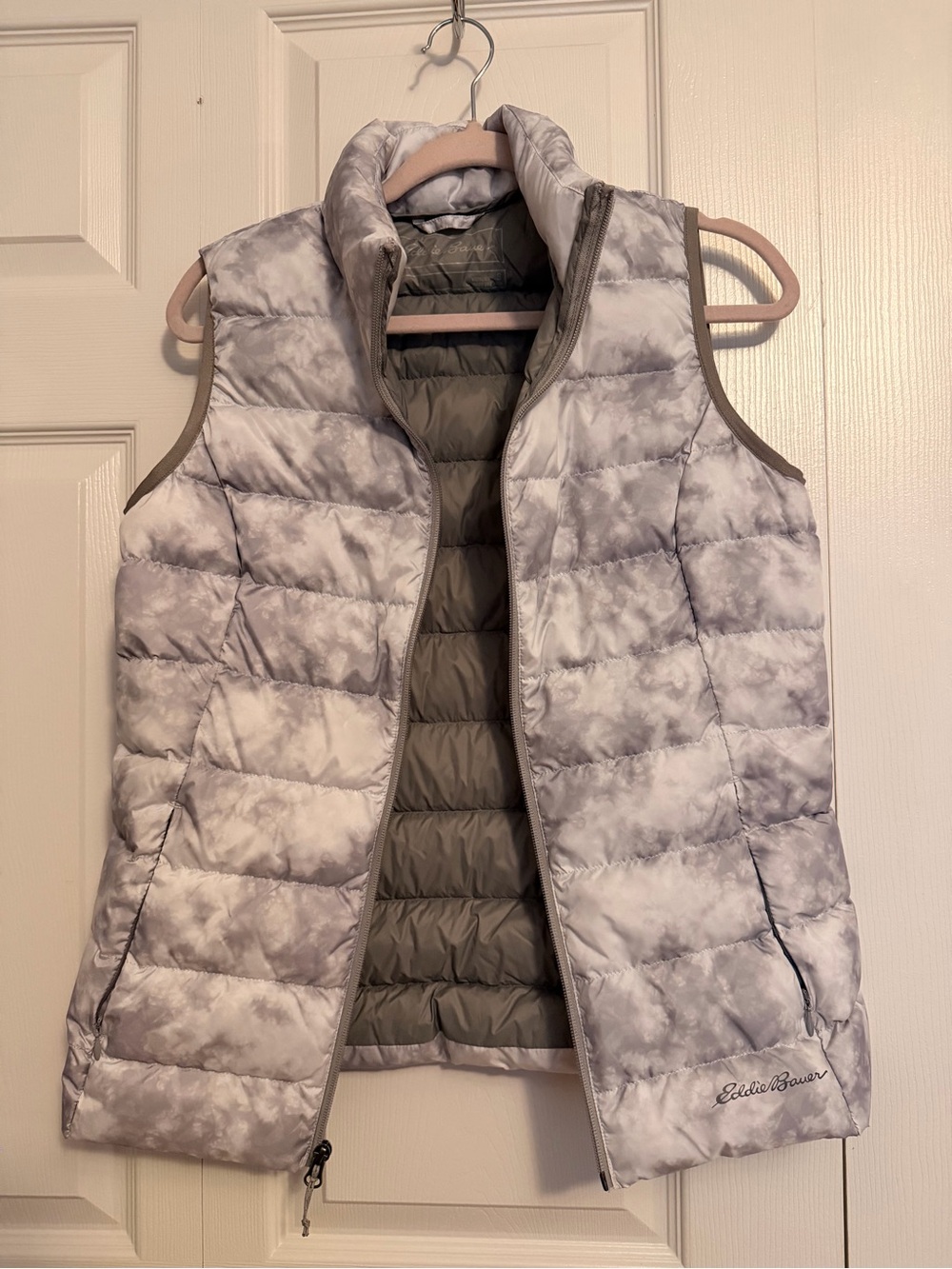 Eddie Bauer Women’s S EB650 650 Fill Down Puffer Vest Light Gray White Ombre